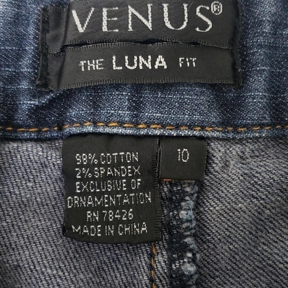 VENUS Luna Fit Bermuda Denim Shorts 10 VGUC - Picture 3 of 9